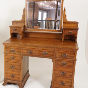 Aesthetic Movement Tiger Oak Vanity, Dresser, Maple & Co. London, England 1900, F-538