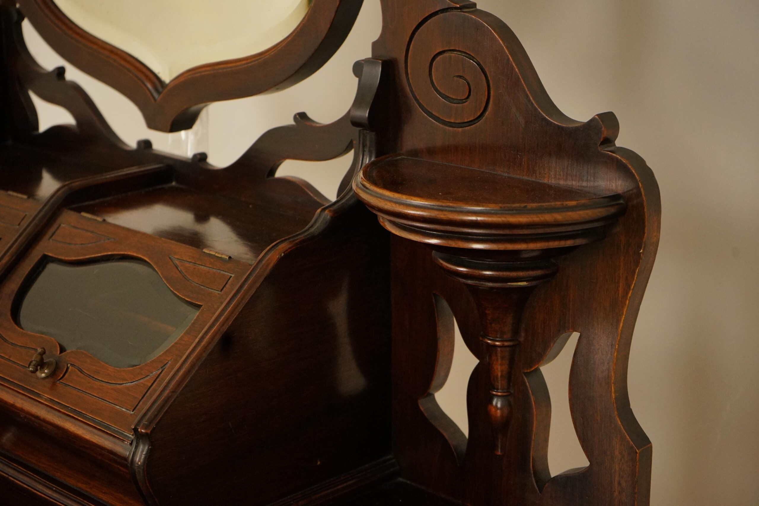 Late Victorian Walnut Vanity - Scotland 1870 F-1522 - Image 8