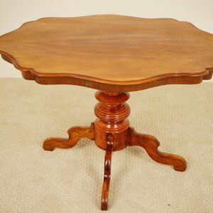 Victorian European Walnut Breakfast Table, Occasional Table Europe 1880 F-1554A