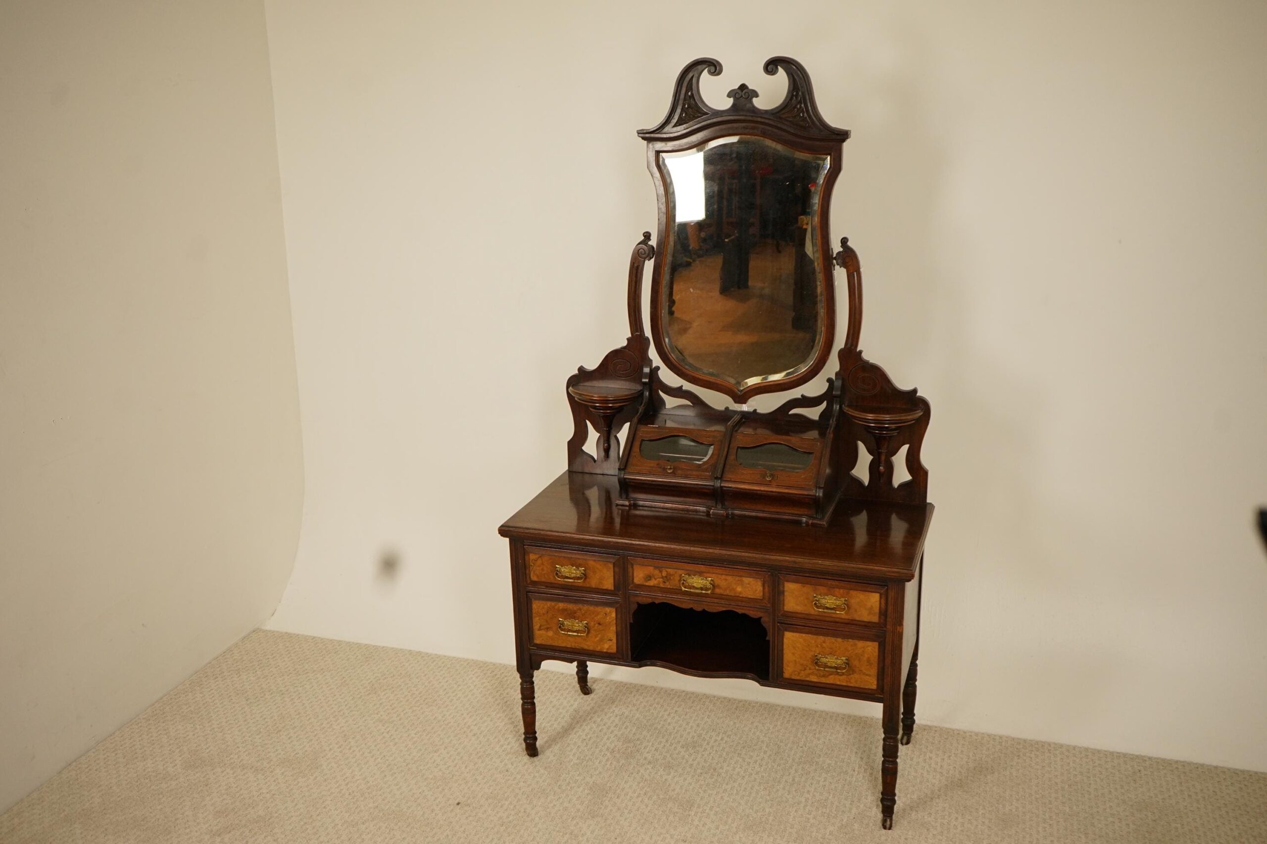 Late Victorian Walnut Vanity - Scotland 1870 F-1522 - Image 3