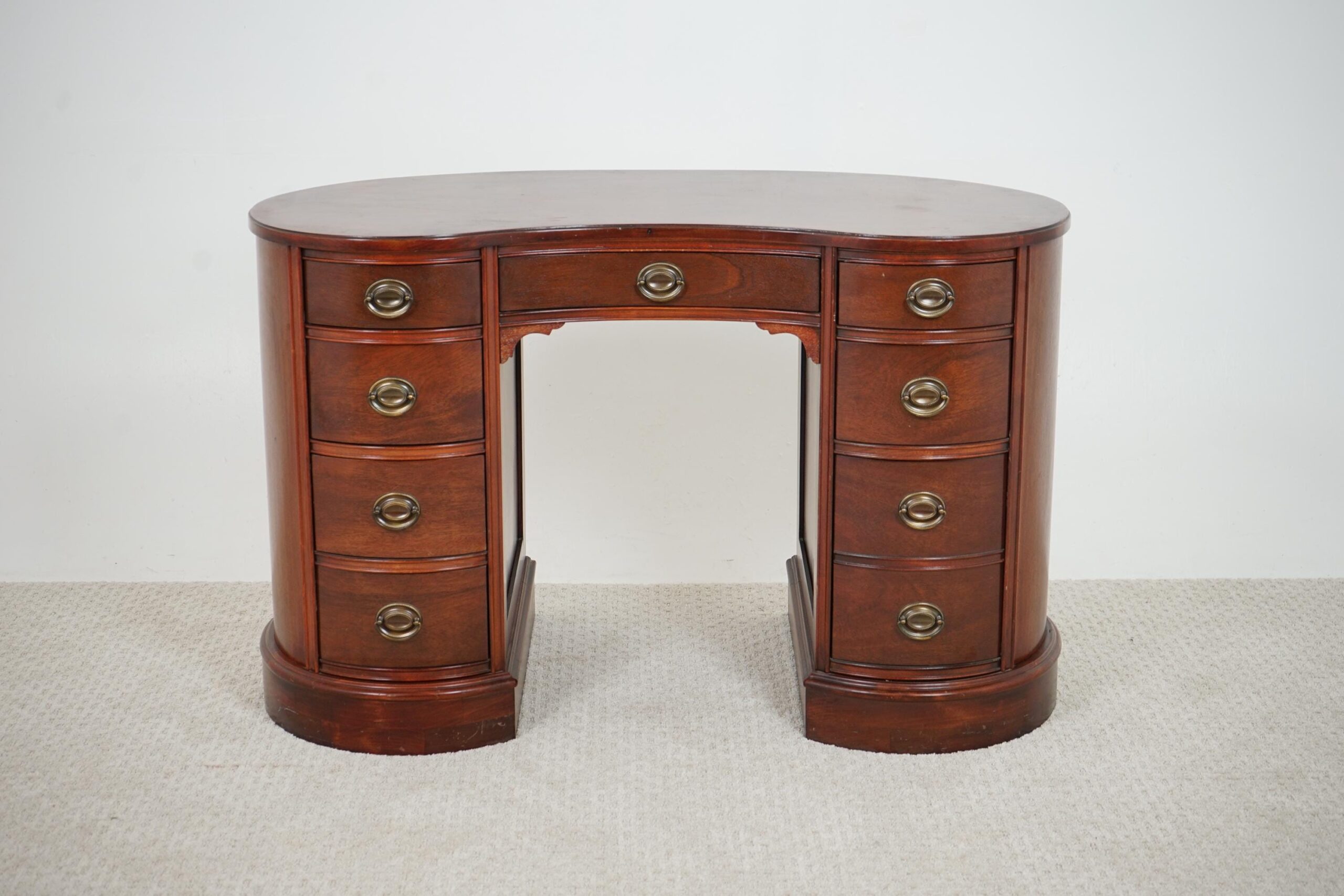 Vintage Walnut Eight Drawer Kidney Shaped Free Standing Desk F-1600