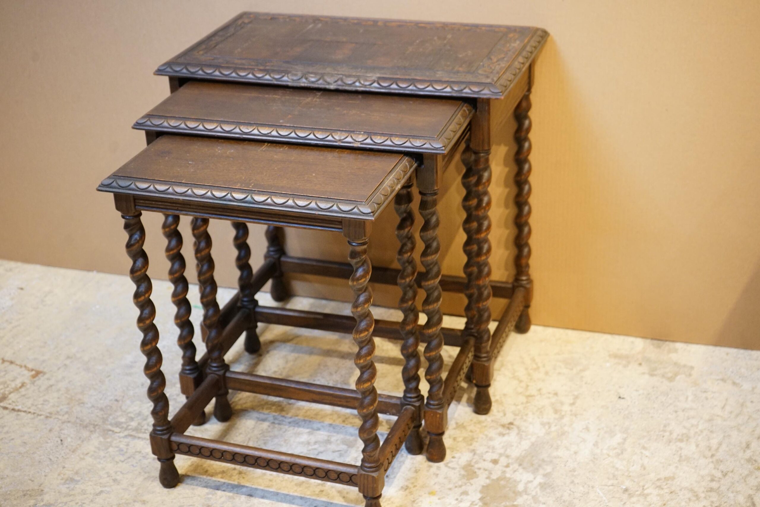 vintage Carved Oak Barley Twist Nesting Table Scotland 1920 F-1541 - Image 4