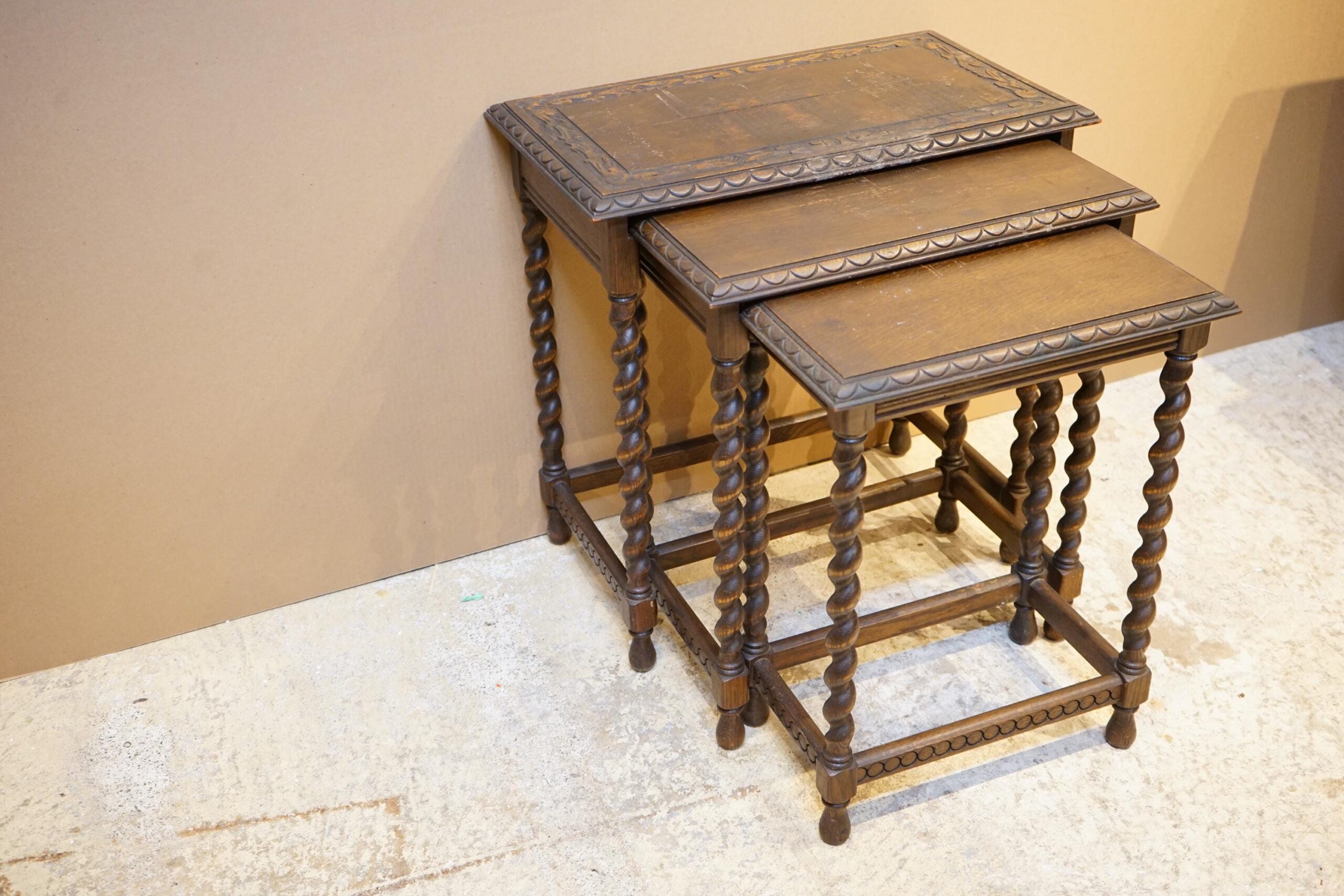 vintage Carved Oak Barley Twist Nesting Table Scotland 1920 F-1541 - Image 3