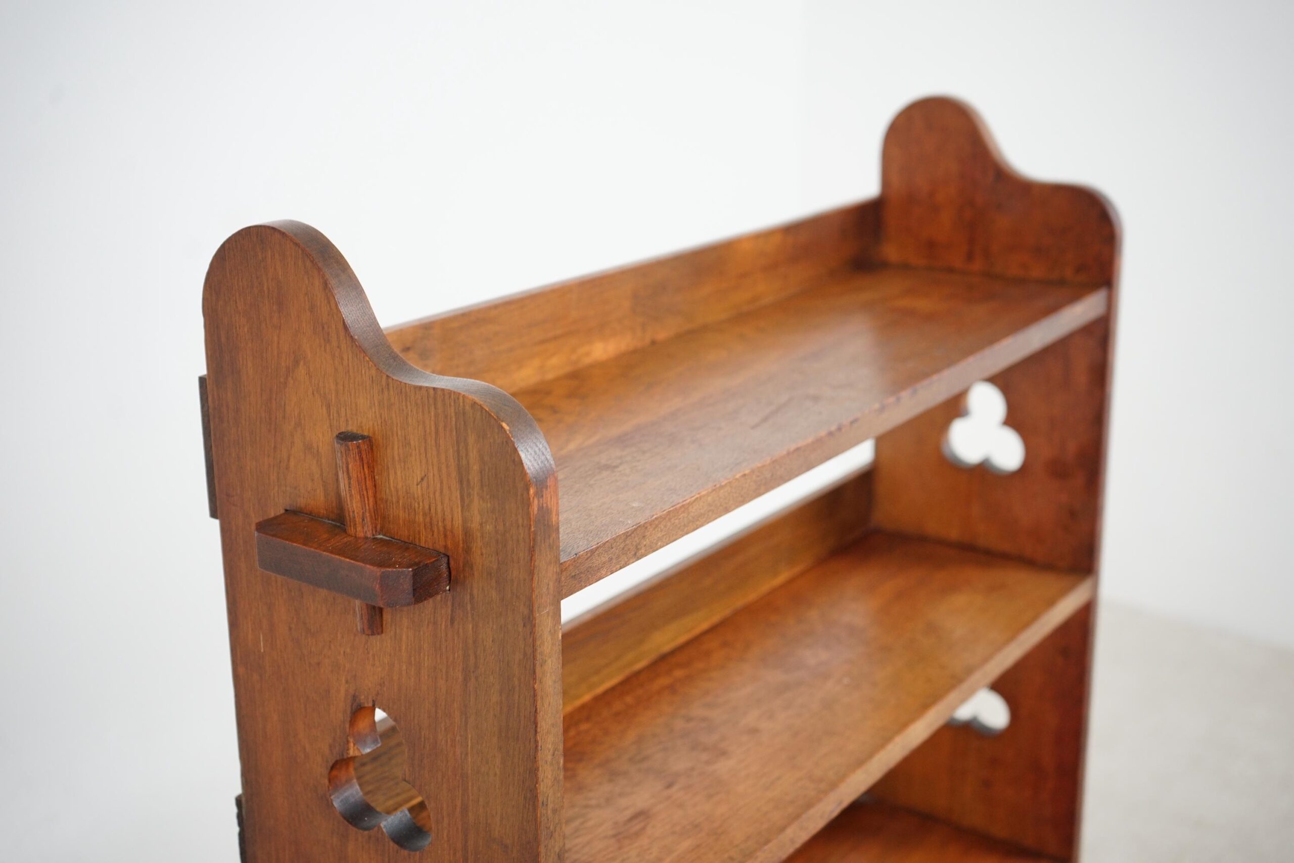 Arts & Crafts Oak Liberty Sedley Bookcase, Pegged Construction 4 Shelves England 1905 F-1629 - Image 16