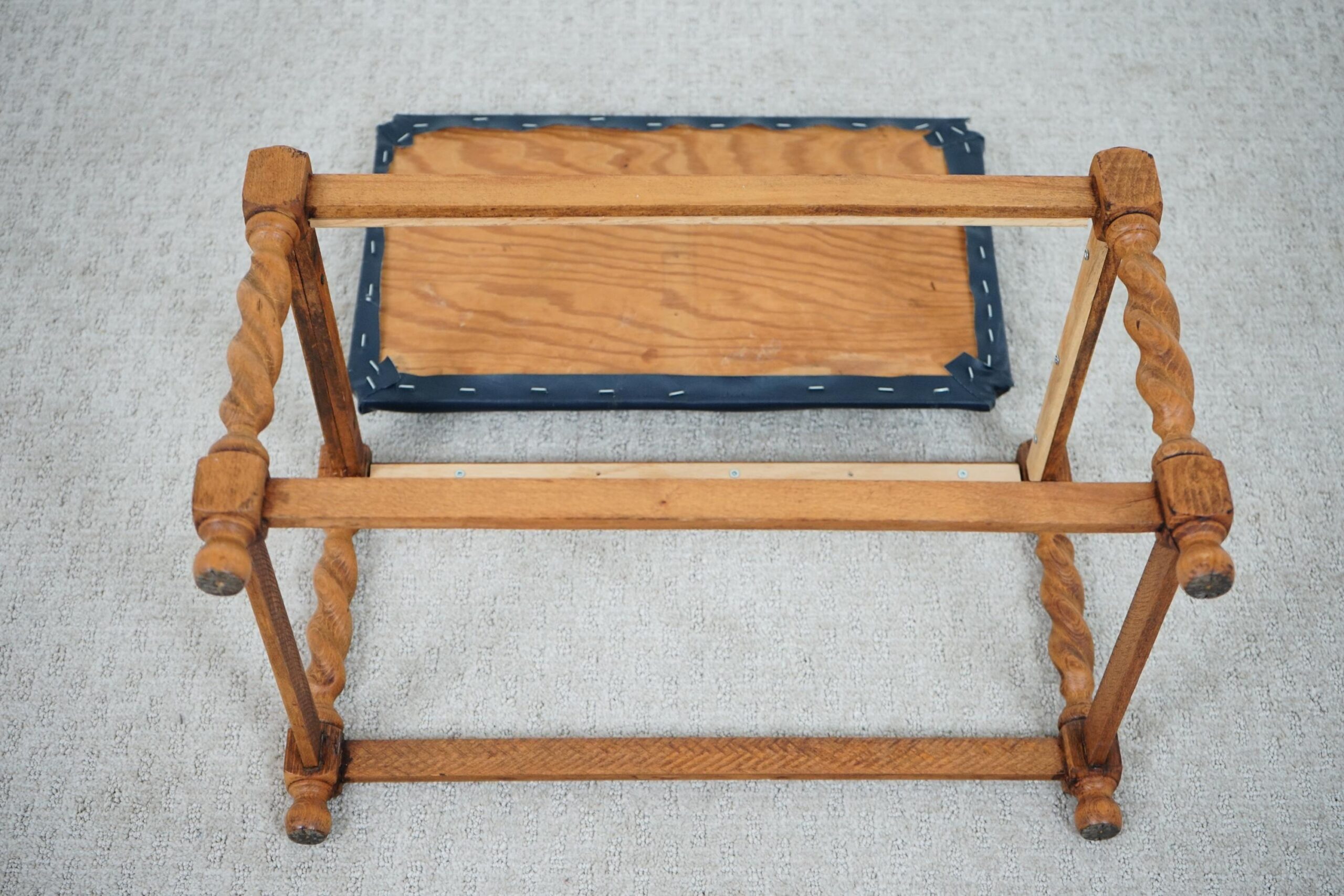 Vintage Oak Barley Twist bench Stool with Navy Vinyl Seat Scotland 1920 F-1637 - Image 12