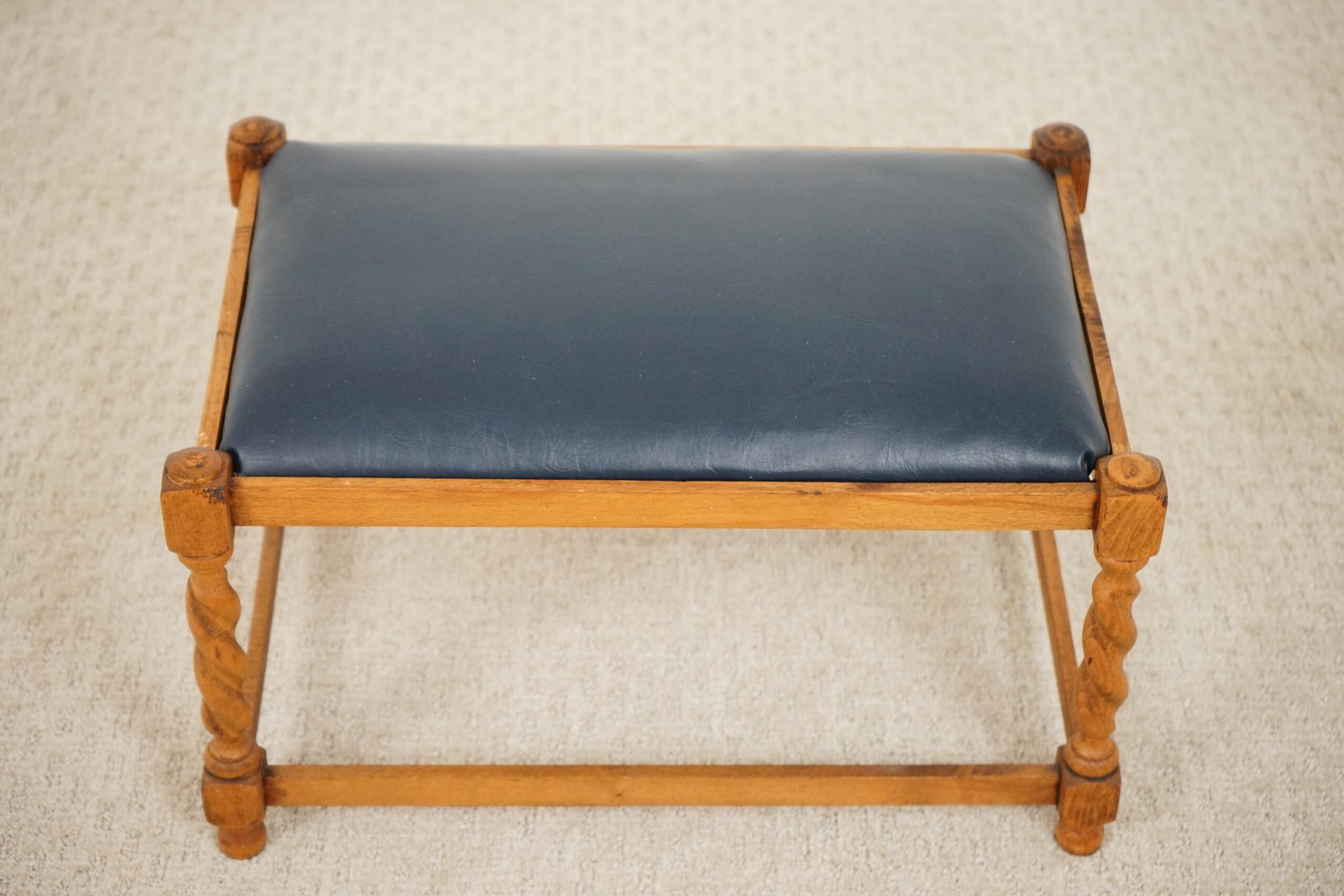 Vintage Oak Barley Twist bench Stool with Navy Vinyl Seat Scotland 1920 F-1637 - Image 2