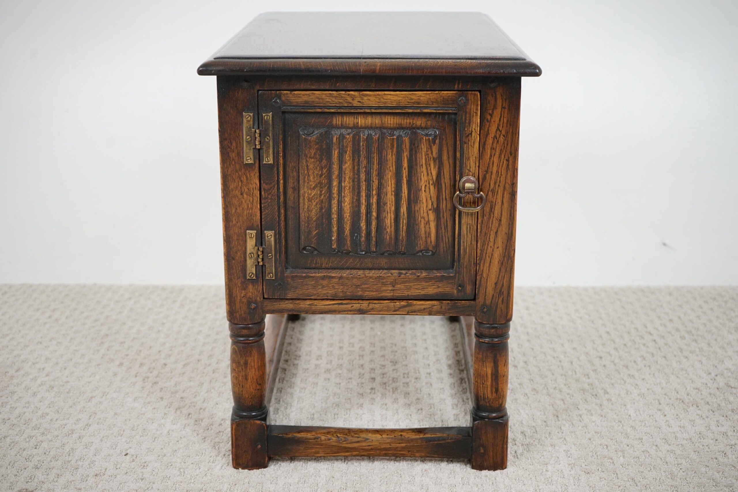 Vintage Solid Oak Linen Fold Cupboard, End Table Vancouver, Canada 1960 F-1652