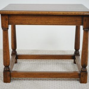 Vintage Solid Oak End Table, Lamp Table -Made in Vancouver Canada F-1653