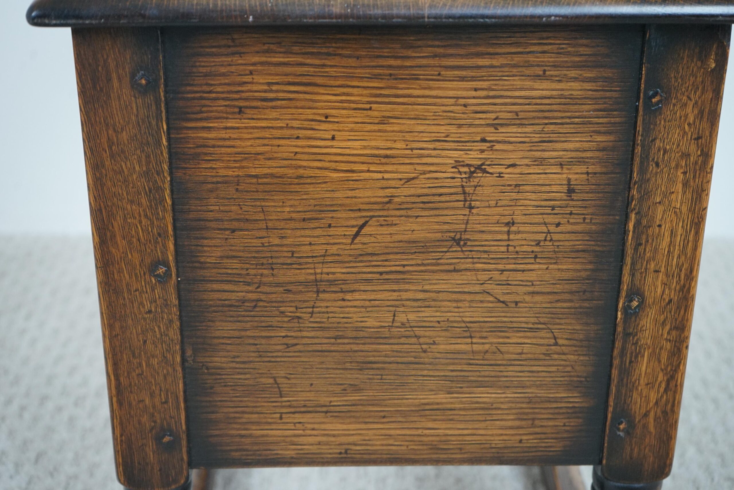 Vintage Solid Oak Linen Fold Cupboard, End Table Vancouver, Canada 1960 F-1652 - Image 12
